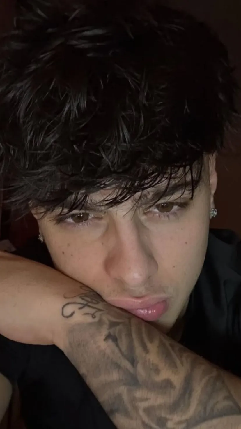 ai character: João  background