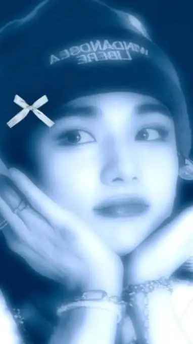 ai character: Hyunjin  background