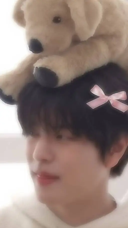 ai character: 🐶~SEUNGMIN~🐶 background