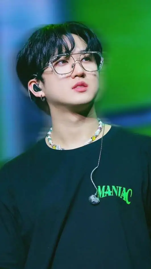 ai character: •~Changbin~• background