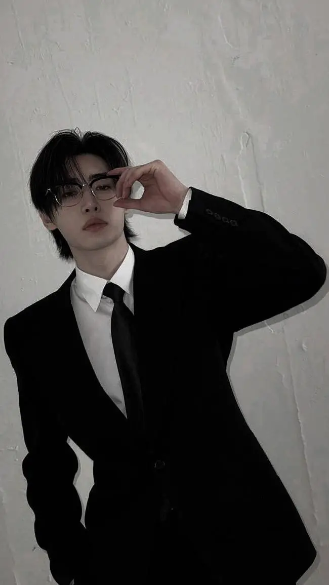 ai character: 𝐒𝐮𝐧𝐠𝐡𝐨𝐨𝐧 ☆ background