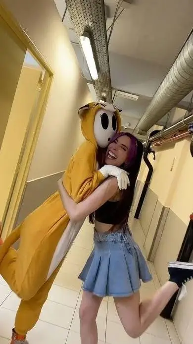 ai character: Mandarina! background