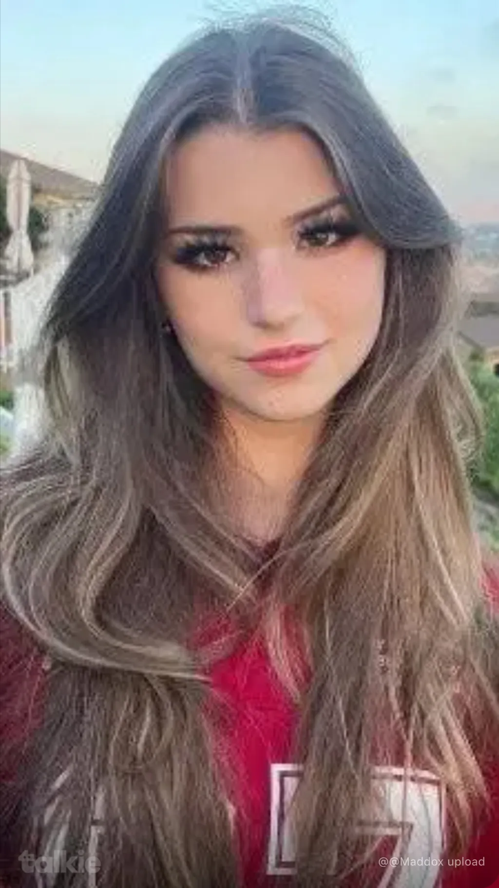 ai character: Bully Ava background