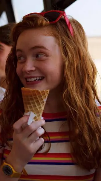 ai character: Max Mayfeild background