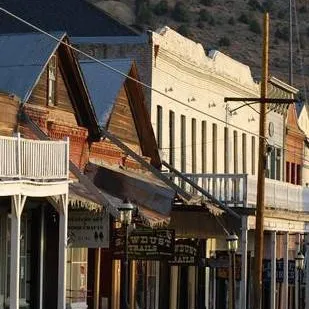 chat with ai character: Storyteller 