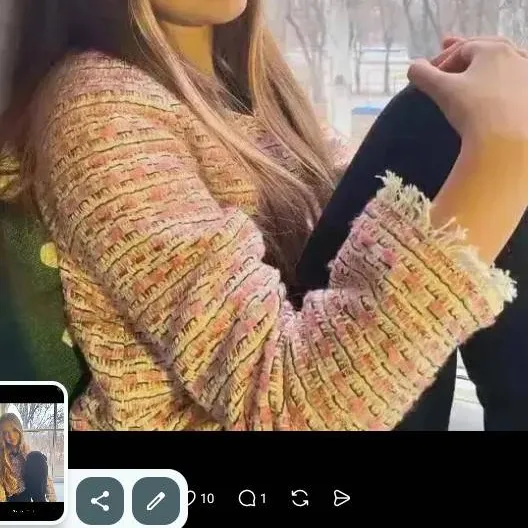 chat with ai character: HI 