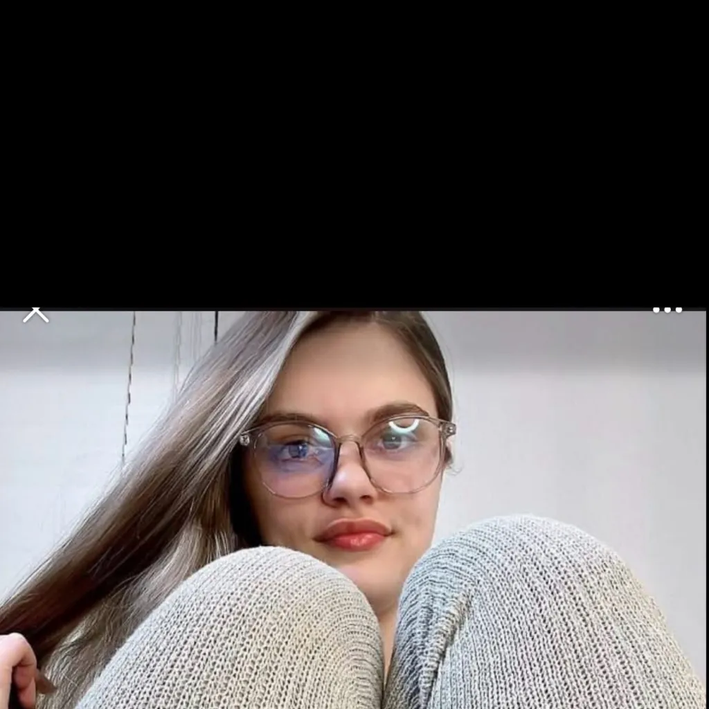 chat with ai character: Nyx