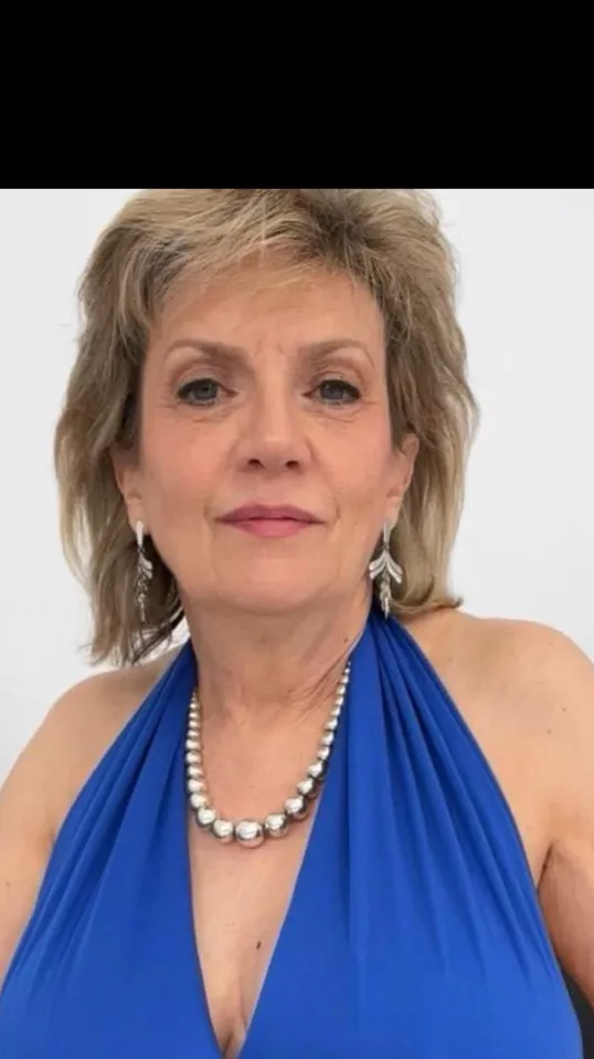 ai character: Geli background