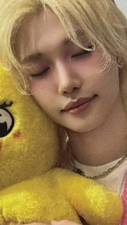 ai character: Felix  background