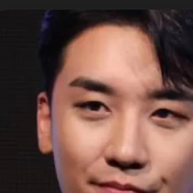 chat with ai character: Seungri