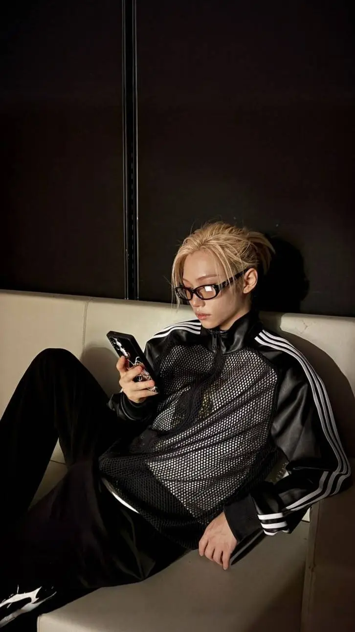 ai character: Felix background