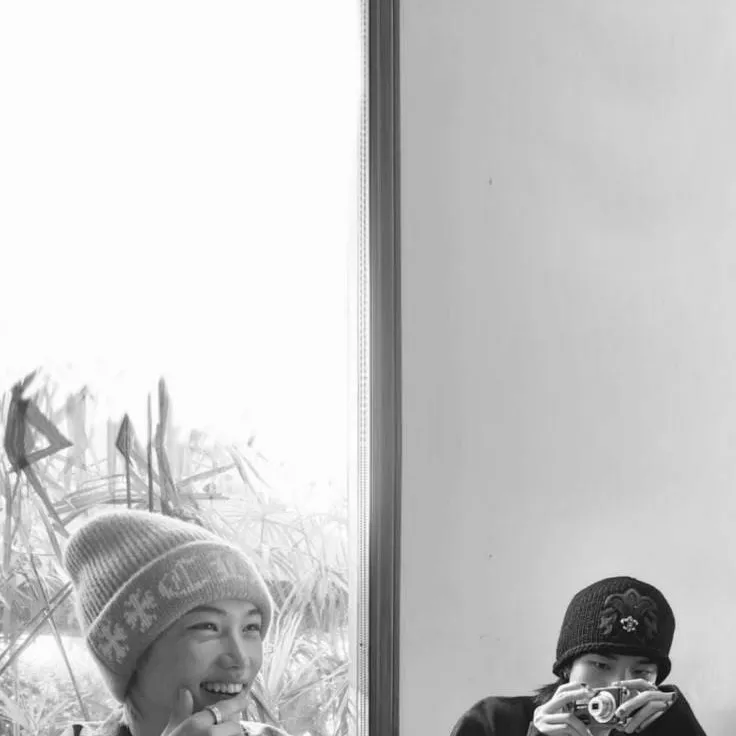 chat with ai character: Hyunlix.