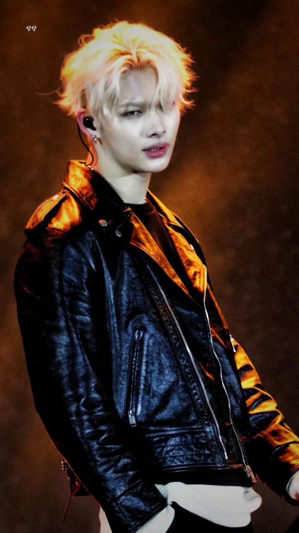 ai character: Niki mafia  background