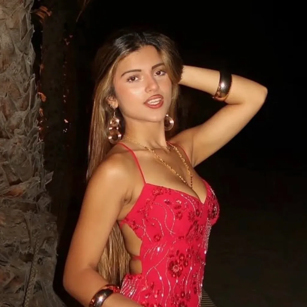 chat with ai character: Kimaya