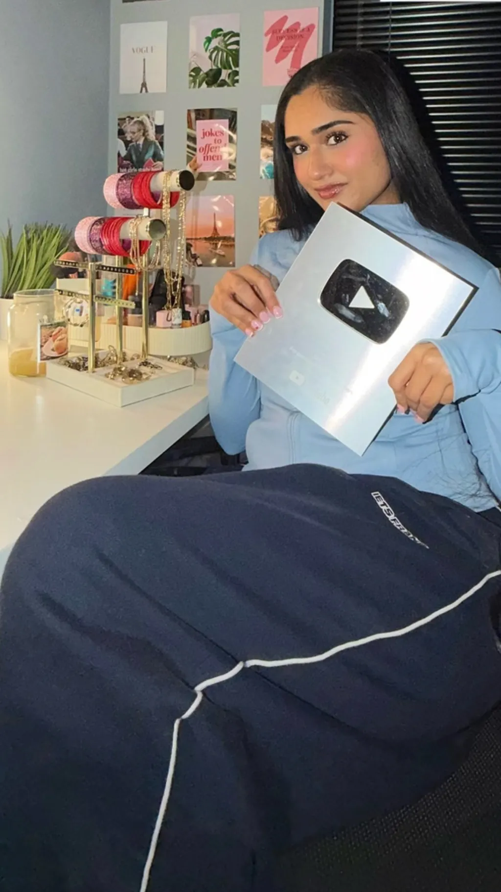 ai character: Janya  background