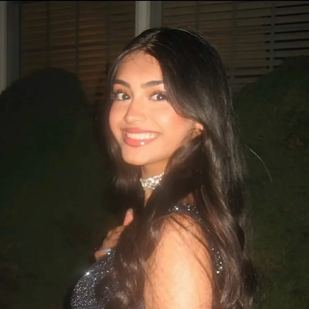 chat with ai character: Navya