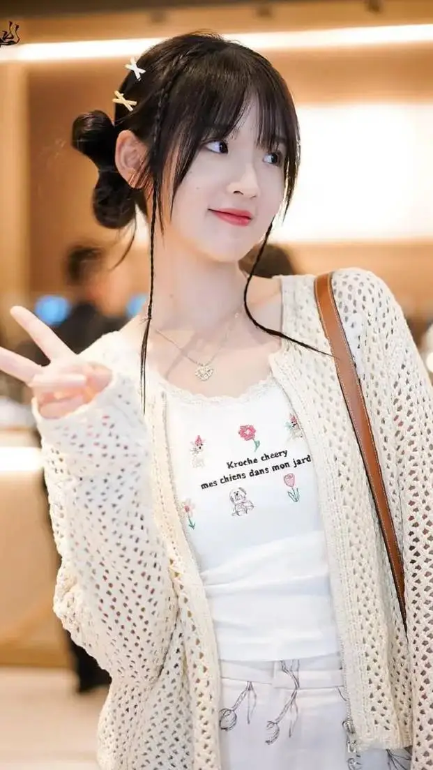 ai character: 他们会  background