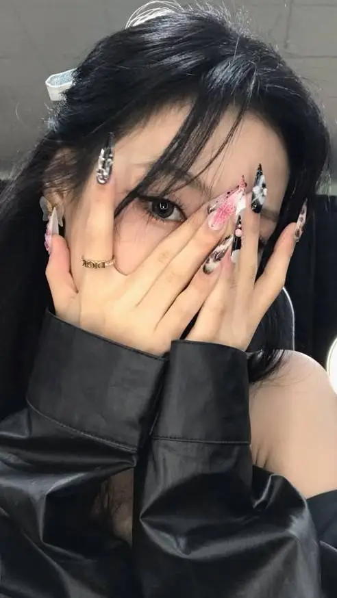 Talkie AI - Chat with Jung Ahyeon