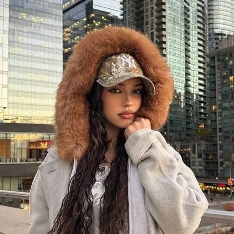 chat with ai character: Daniela Avanzini