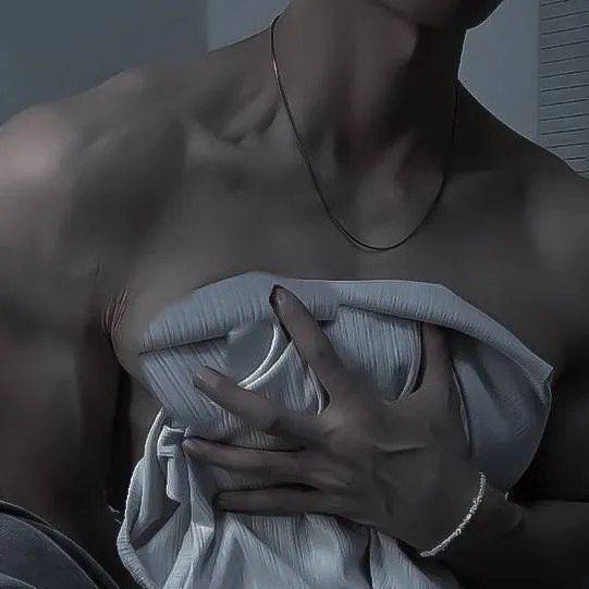 chat with ai character: Andrew 