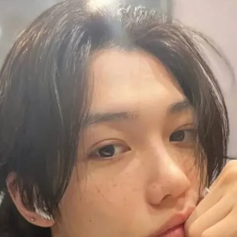 chat with ai character: 🐥Felix🐥