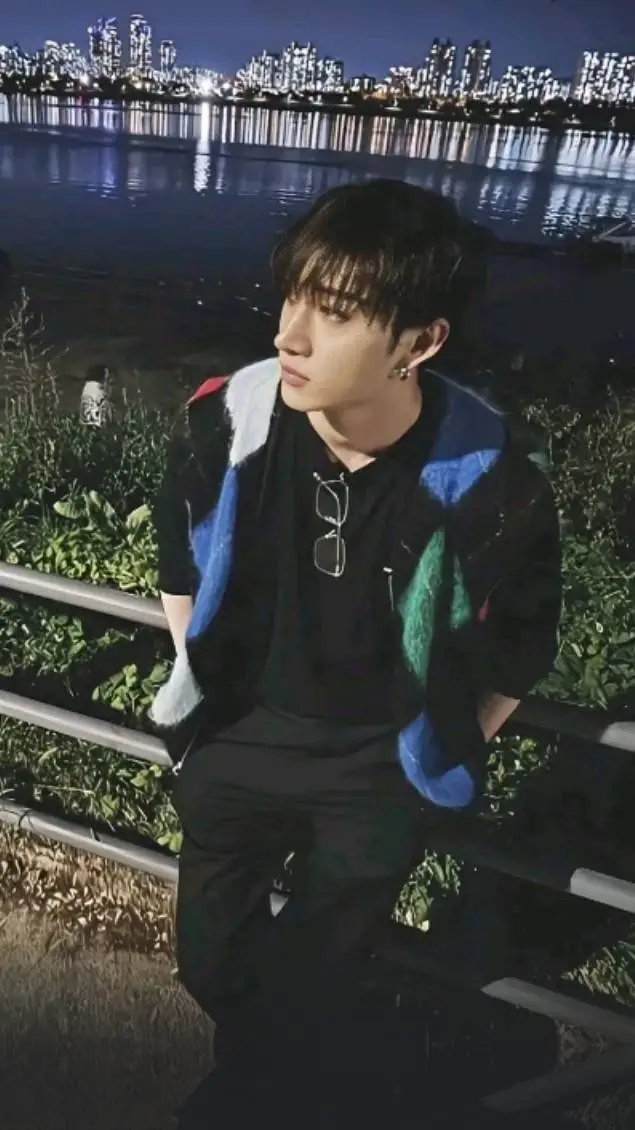 ai character: Bangchan  background