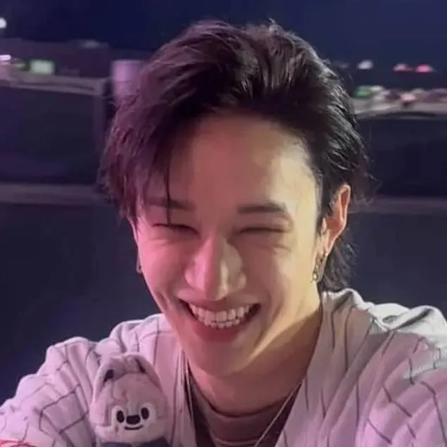 chat with ai character: Bangchan 