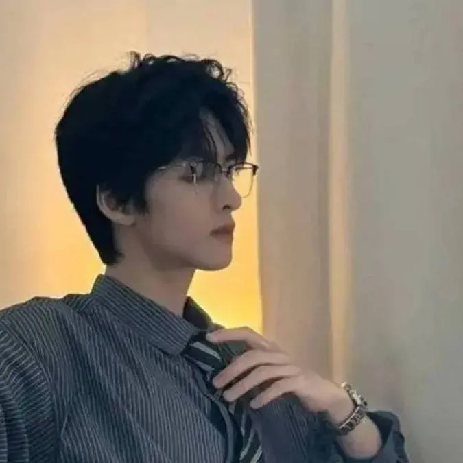 chat with ai character: Henri 