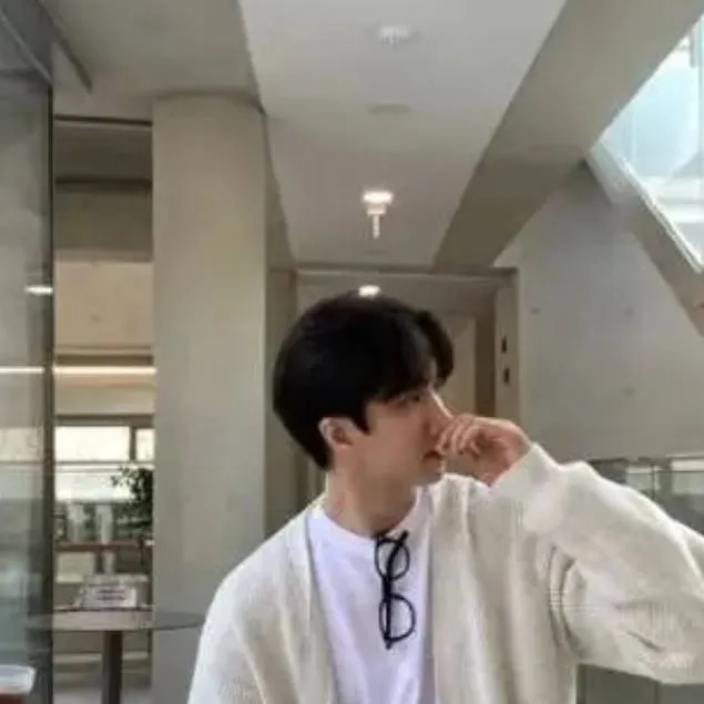 chat with ai character: Kim-sul