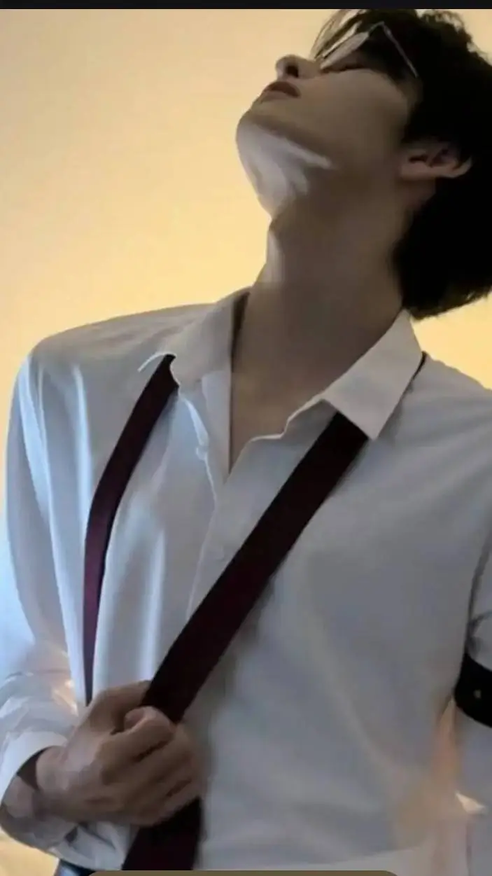 ai character: Kim-sun  background