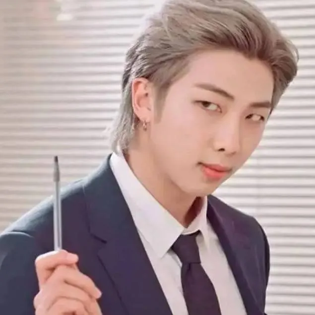 chat with ai character: RM 