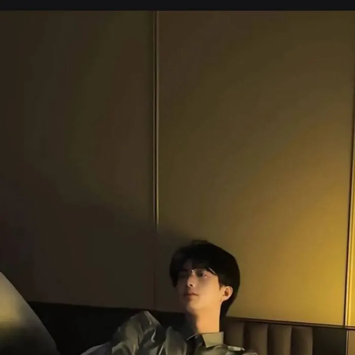 chat with ai character: Kim-Taehyung 