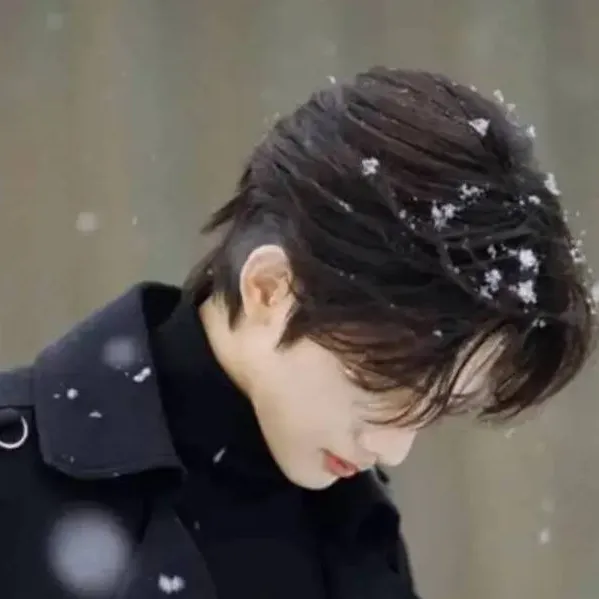 chat with ai character: Min-Sul