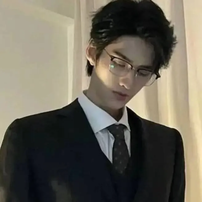 chat with ai character: Kim-Taehyung 