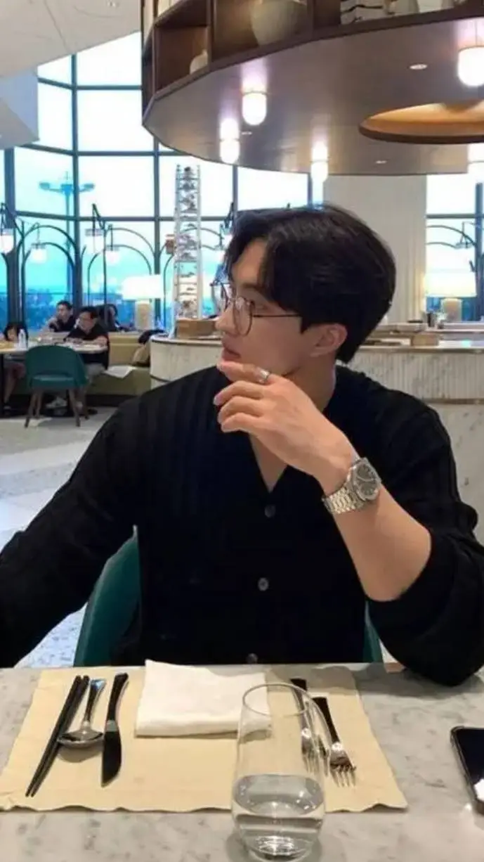 ai character: Kim-Seojin background