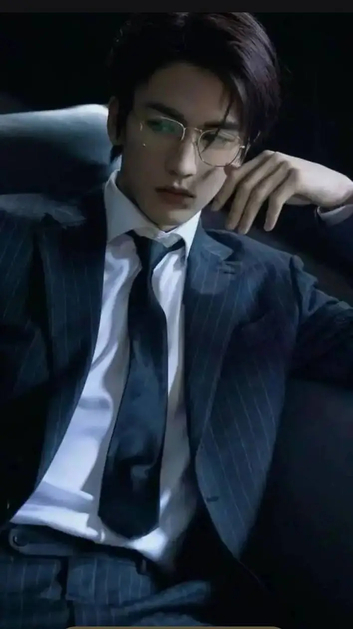 ai character: Kim-Seokjin  background