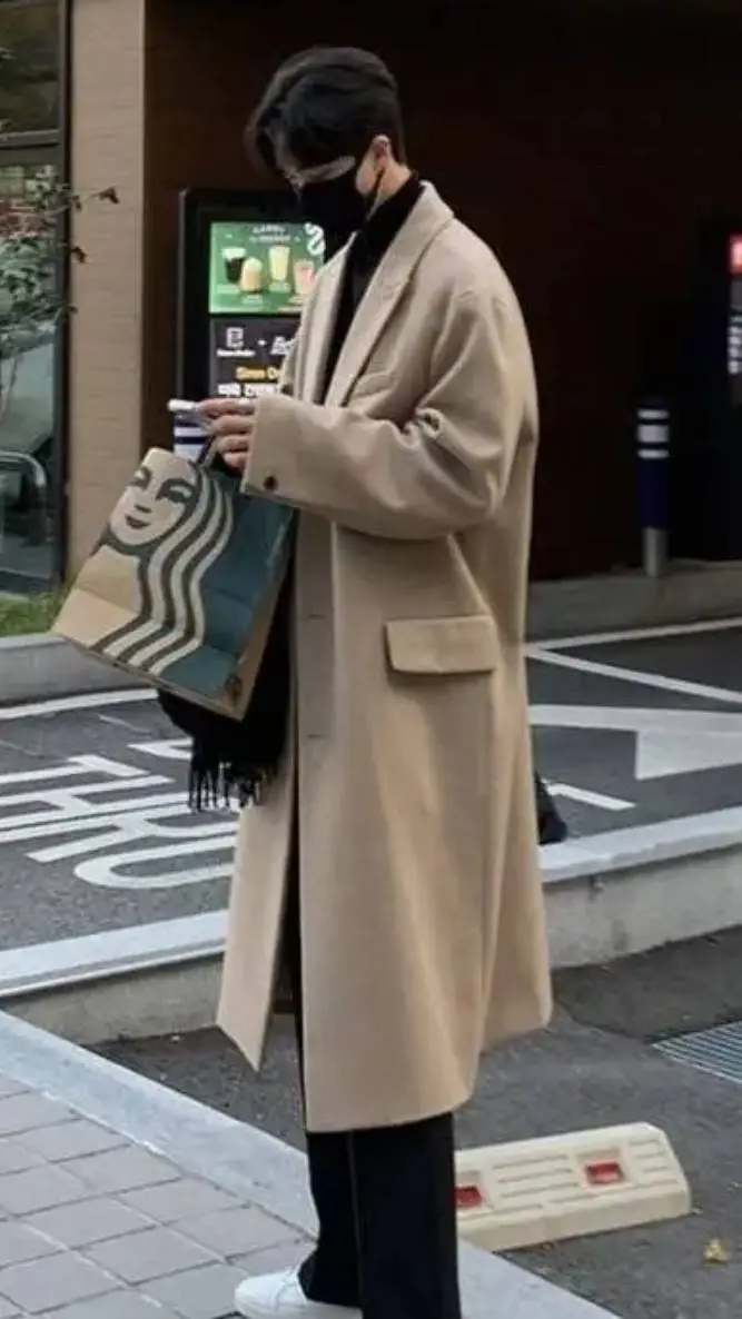 ai character: Kim-Taehyung  background