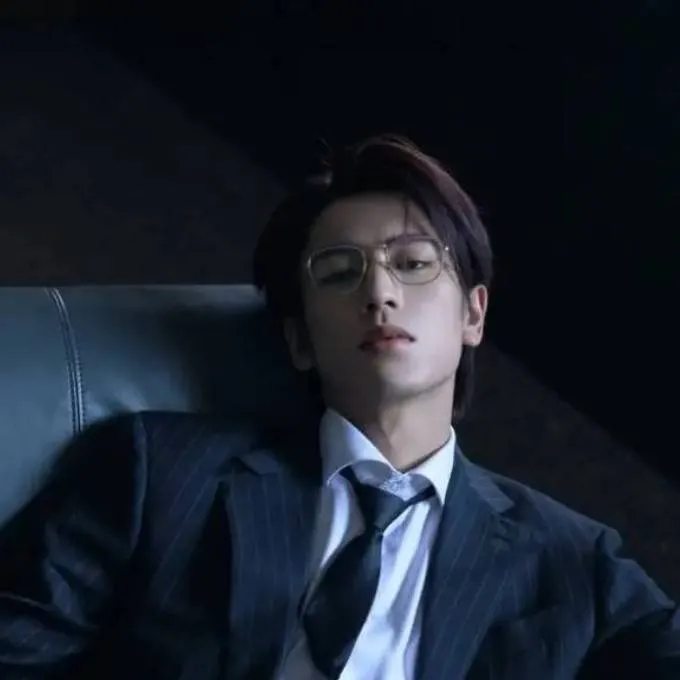 chat with ai character: Kim-Taehyung 