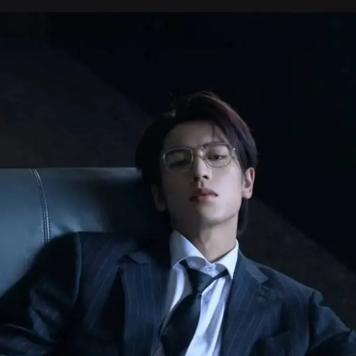 chat with ai character: Kim-Taehyung 