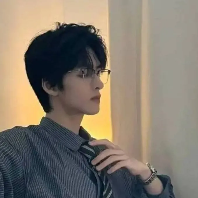 chat with ai character: Kim-Taehyung 