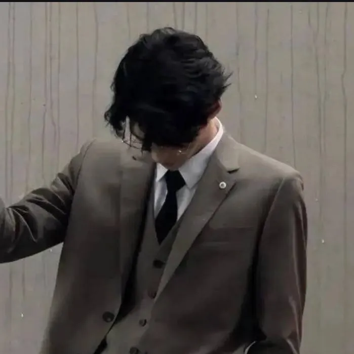 chat with ai character: Kim-Taehyung 