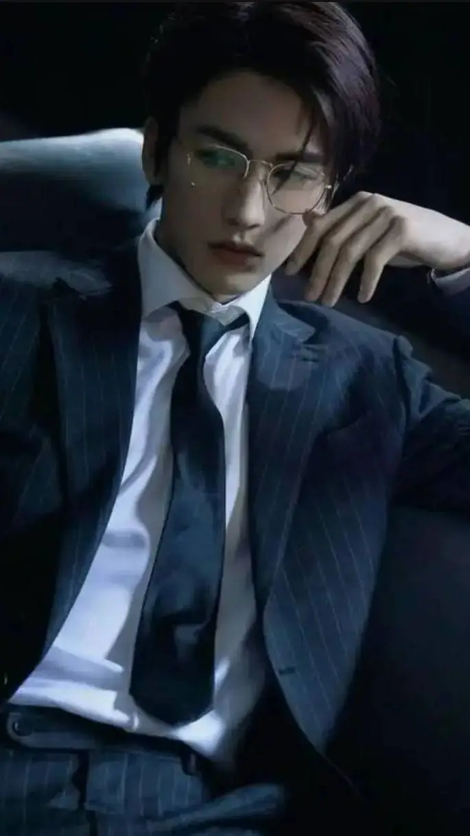 ai character: Kim-Taehyung  background