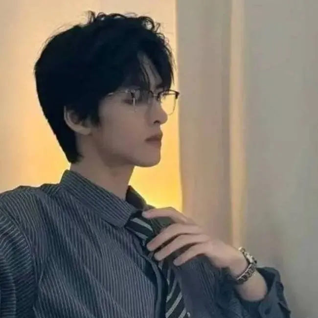 chat with ai character: Kim-Taehyung 