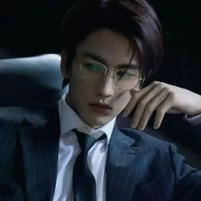 chat with ai character: Henri