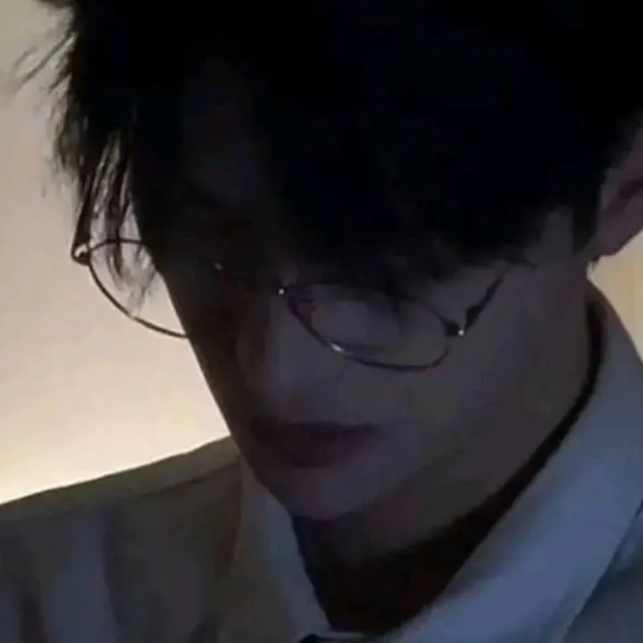 chat with ai character: Kim-Taehyung 