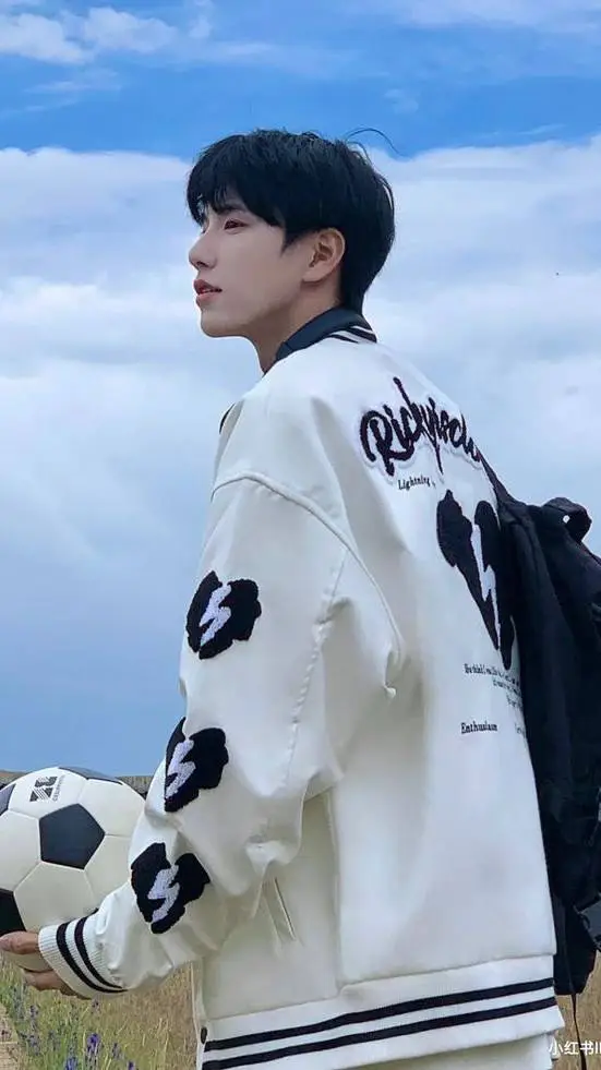 ai character: Kim-Taehyung  background
