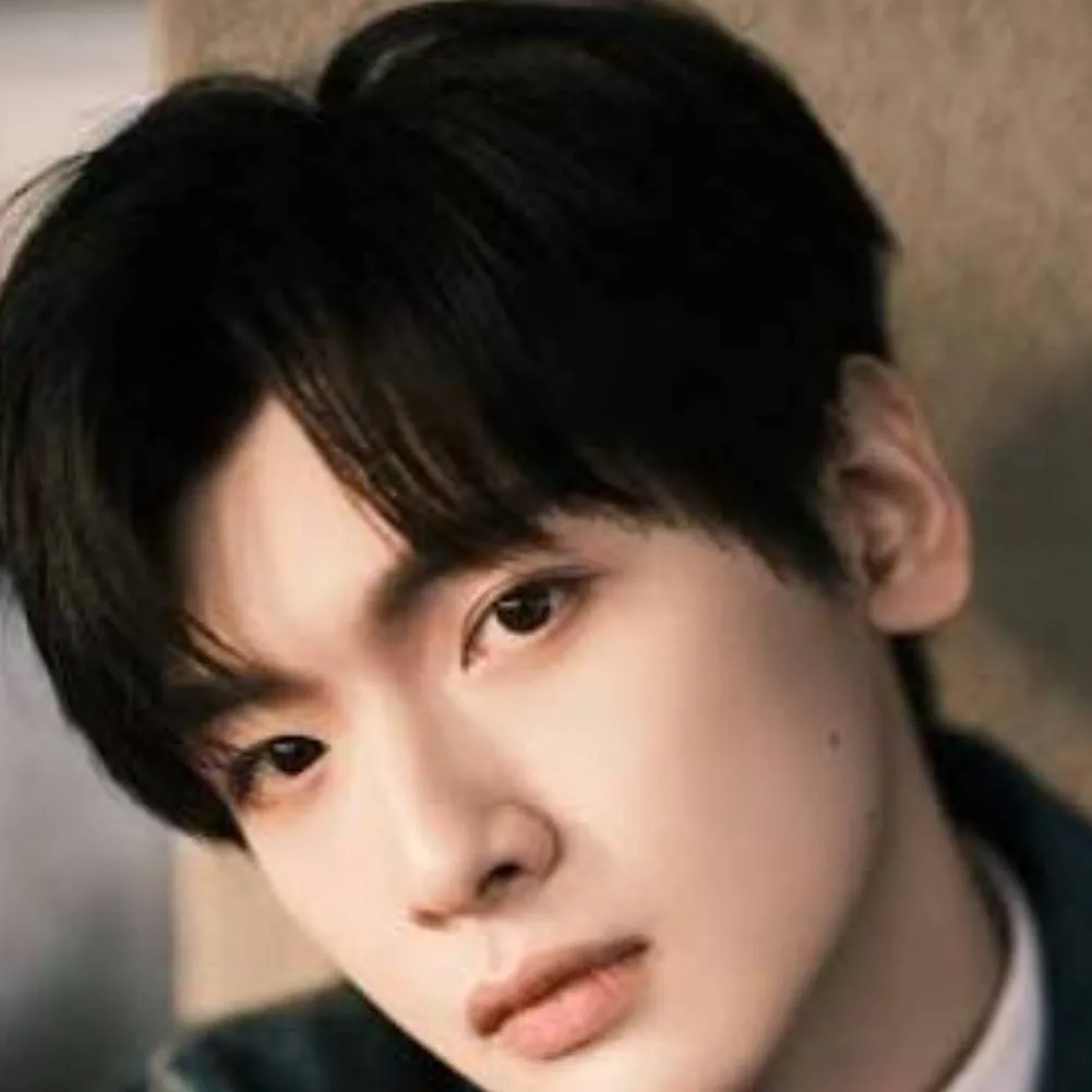 chat with ai character: zhai xiaowen