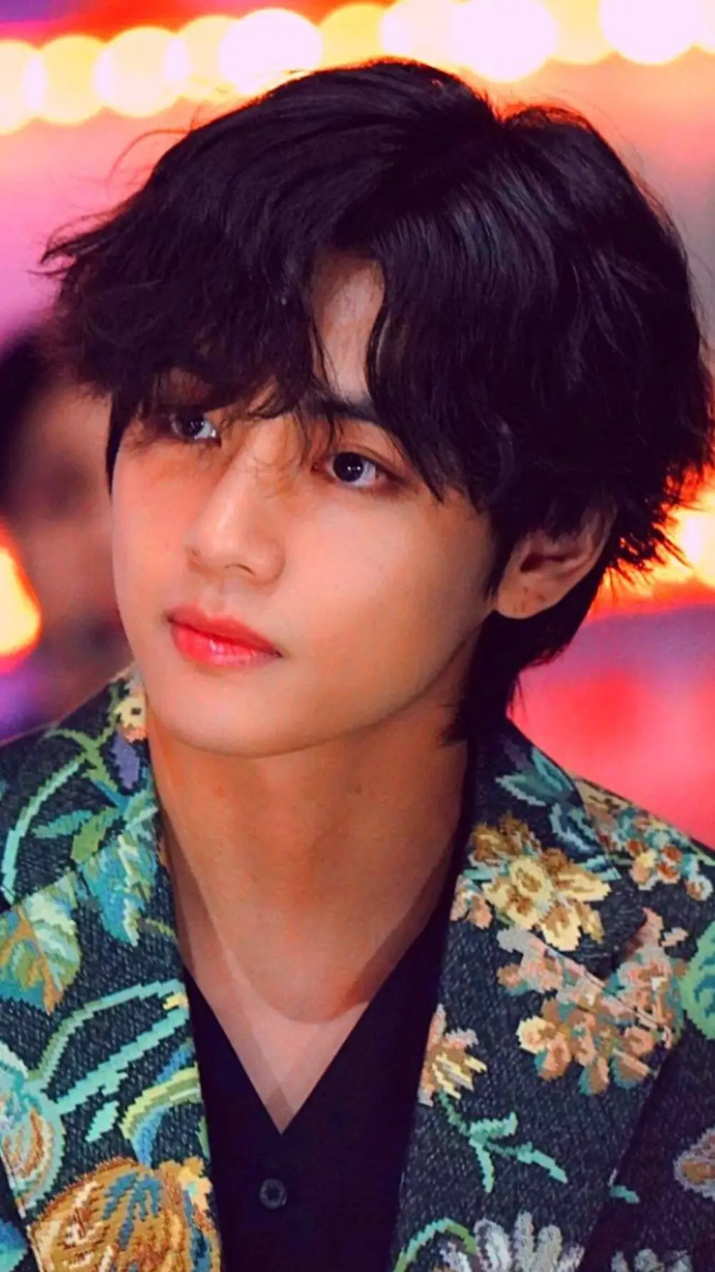 ai character: KIM TAEHYUNG😘 background