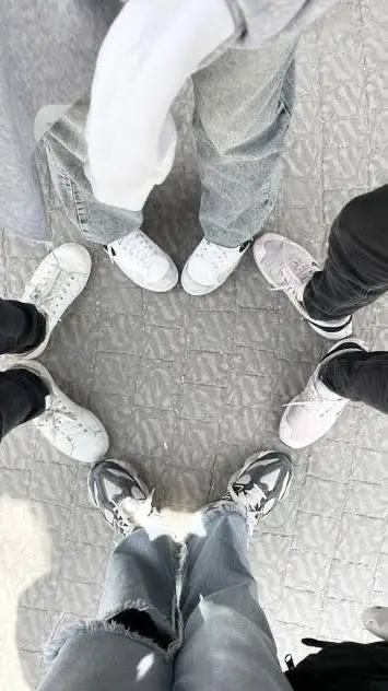 ai character: Friend Group  background