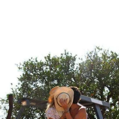 chat with ai character: Holden-country